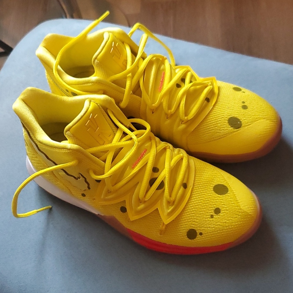 Nike Kyrie 5 SpongeBob SquarePants